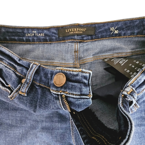 Nwot Liverpool Los Angeles Midrise The Crop Flare Dark wash Raw hem Jeans - Picture 11 of 17